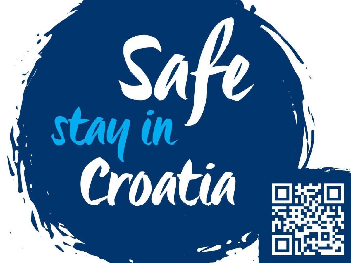 Ivan B&B, 5 Star Superior Room, Near The See And Park Новиград Екстериор снимка
